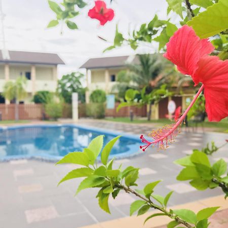 Adina Drive-In Motel Cenang - Managed By Shell Out Resort Pantai Cenang  Extérieur photo