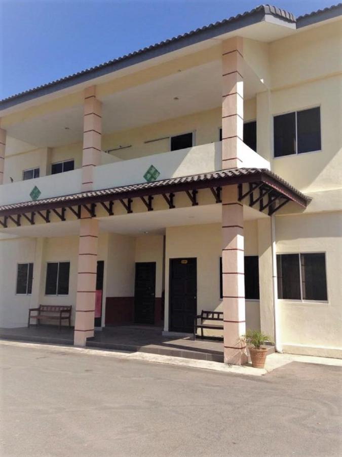Adina Drive-In Motel Cenang - Managed By Shell Out Resort Pantai Cenang  Extérieur photo